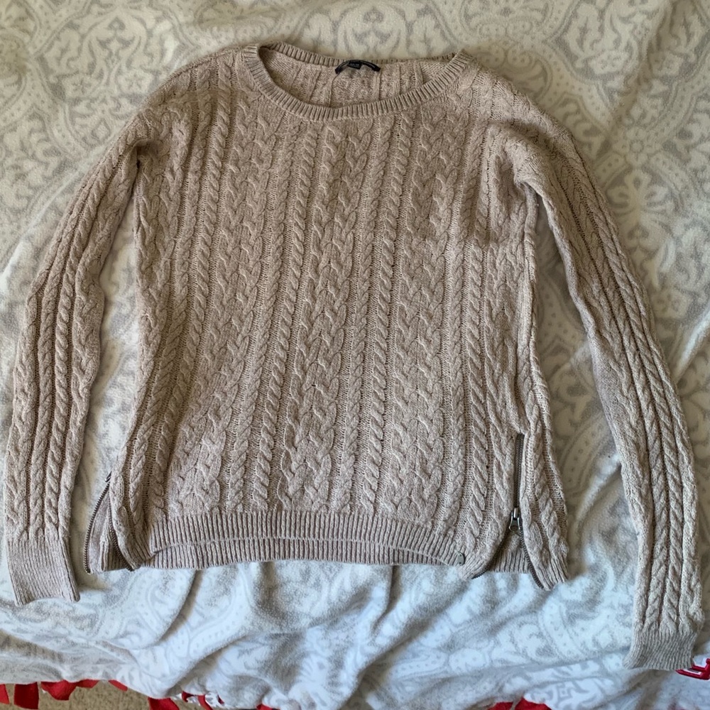 American Eagle Tan Sweater